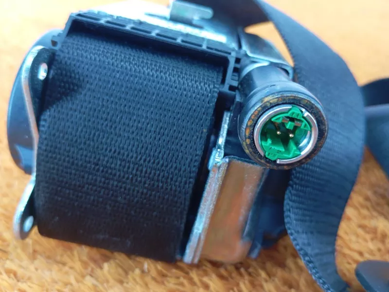 Ремень безопасности