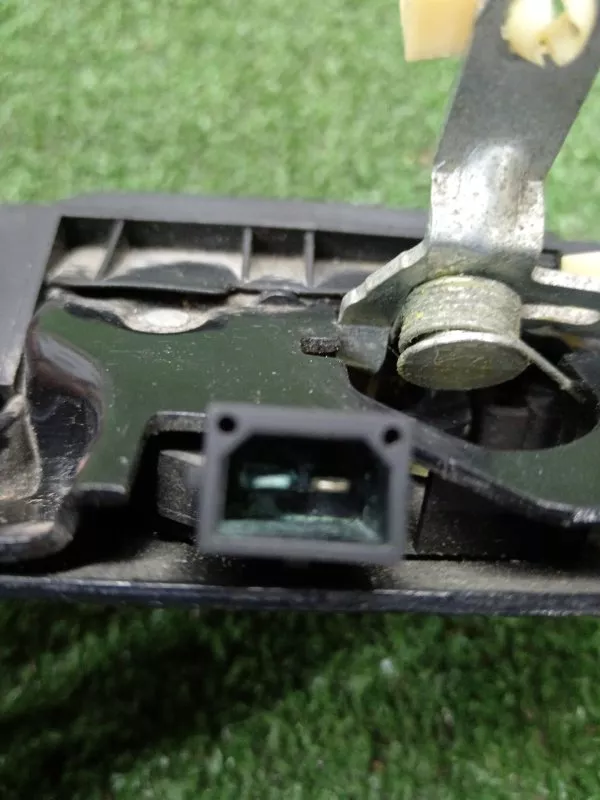 Замок багажника