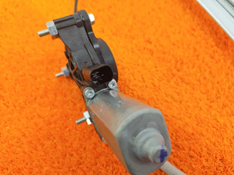 Стеклоподъемник