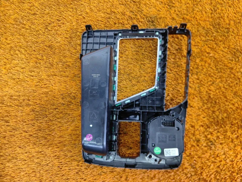 Накладка центральной консоли