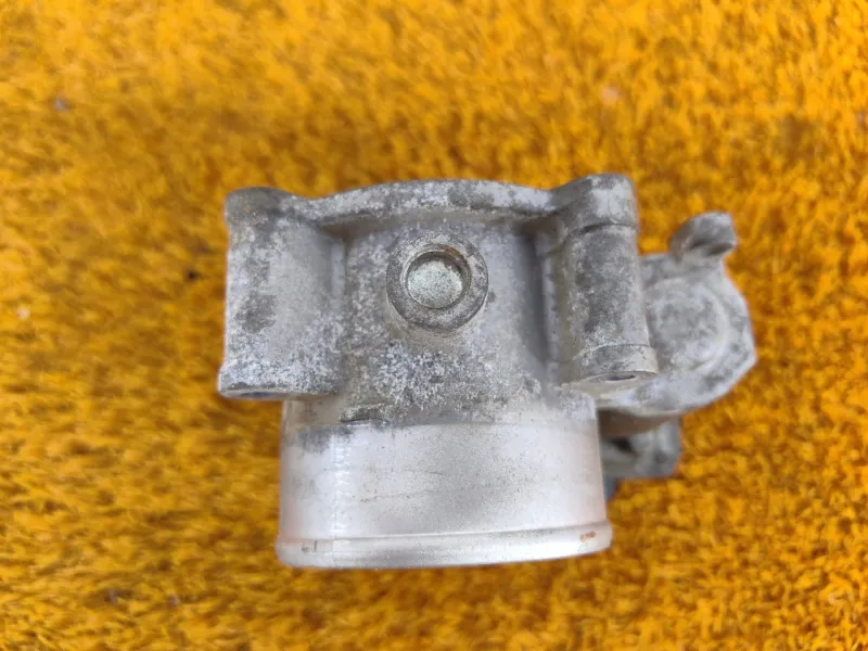 Дроссельная заслонка