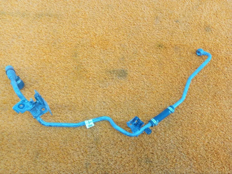 Трубка системы охлаждения