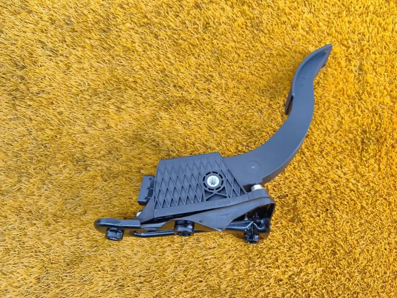 Педаль газа Chery Tiggo 7 PRO 2023 204000516AA SQRE4T15C