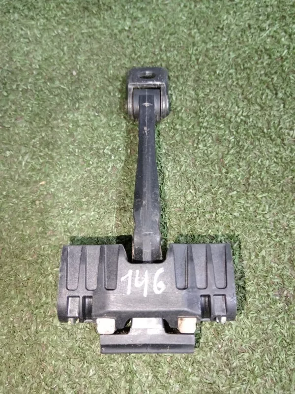 Ограничитель двери