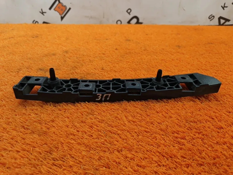 Крепление бампера