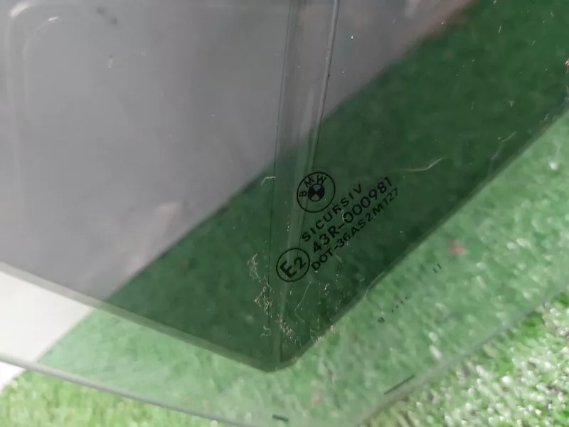 Стекло двери BMW 3-Series 1999 51338196026 E46, переднее правое