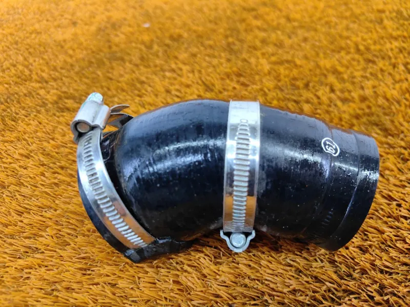 Патрубок интеркулера