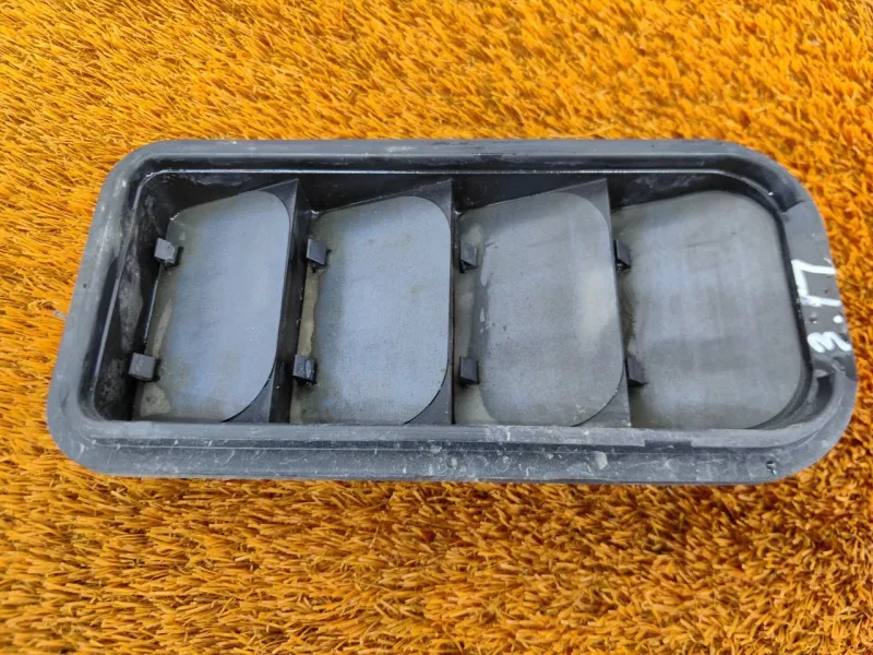 Решетка вентиляционная