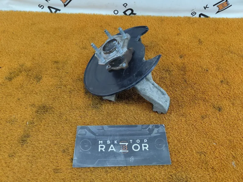 Кулак поворотный