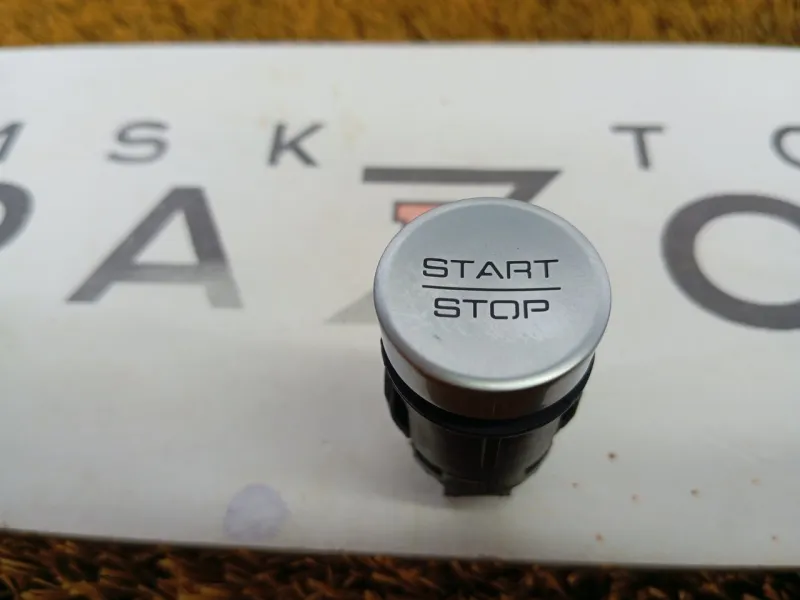 Кнопка запуска двигателя