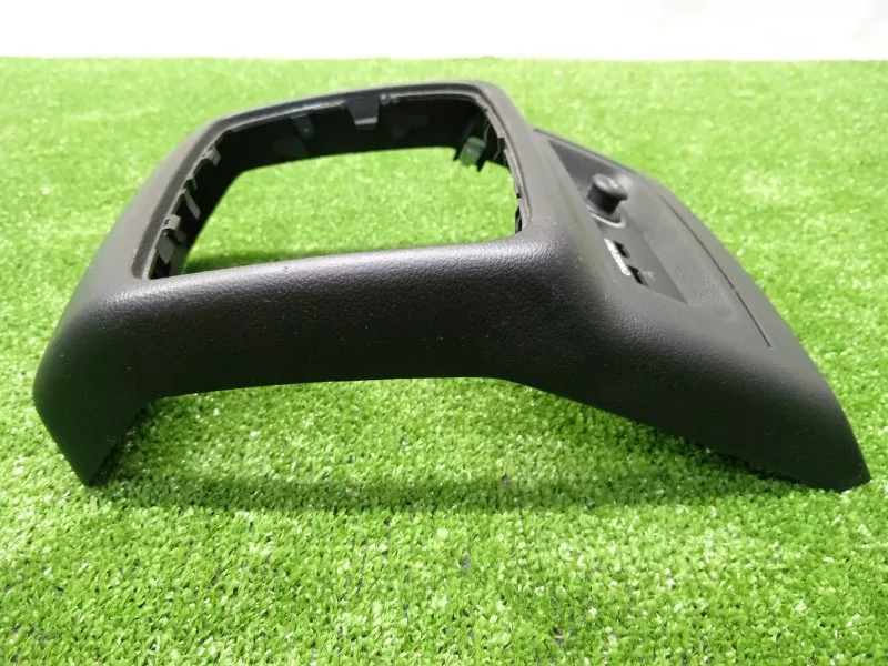 Накладка консоли