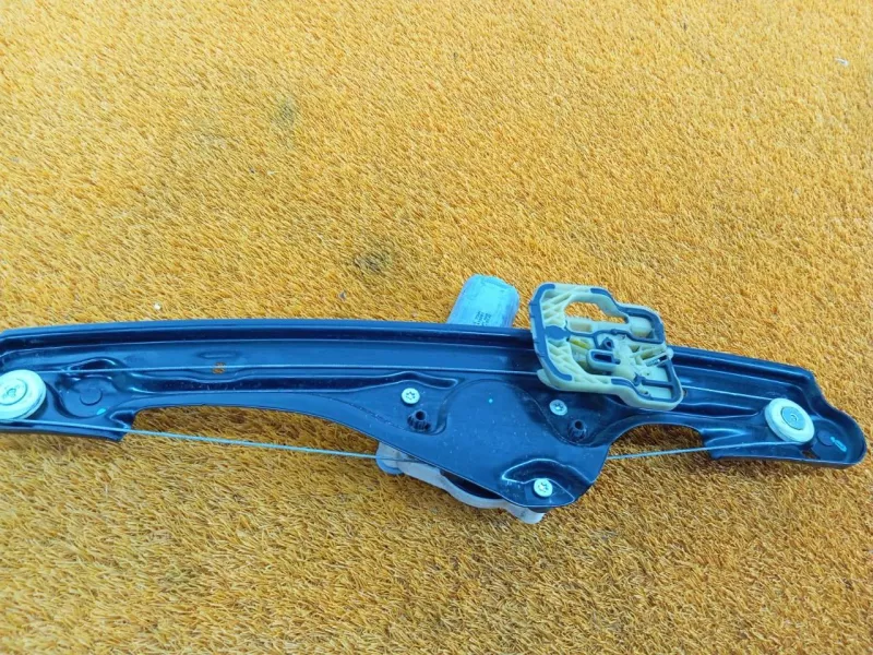 Стеклоподъемник