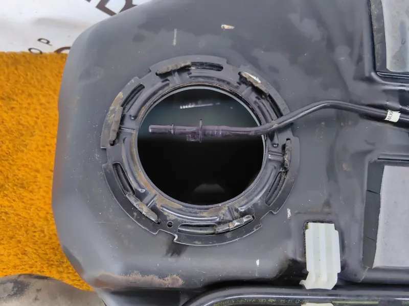 Бак топливный