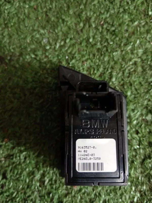 Кнопка стеклоподъемника