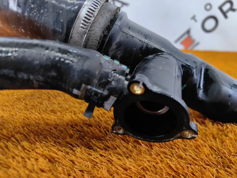 Патрубок интеркулера