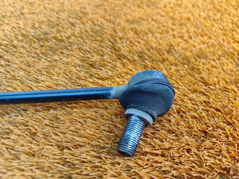 Стойка стабилизатора