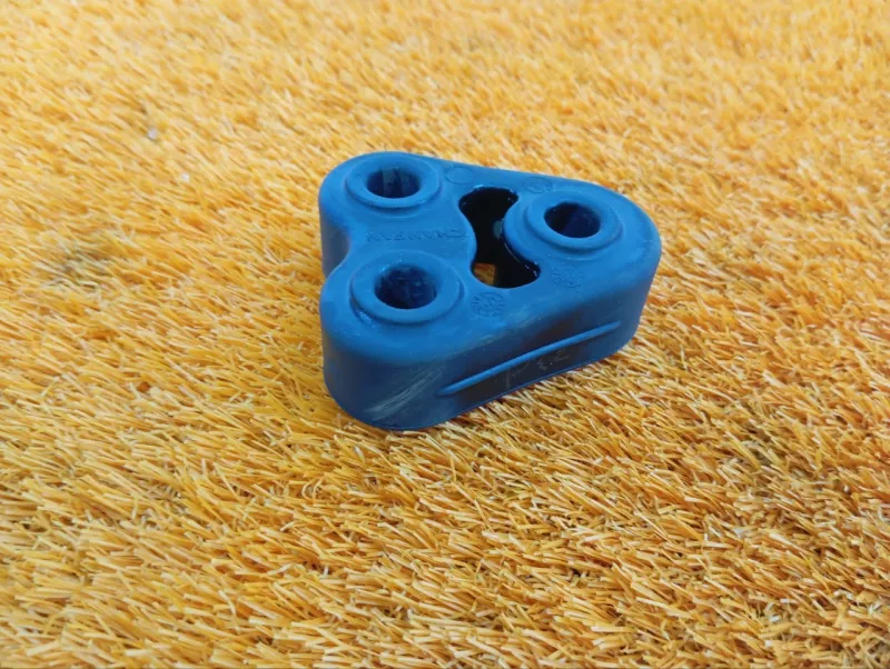 Крепление глушителя