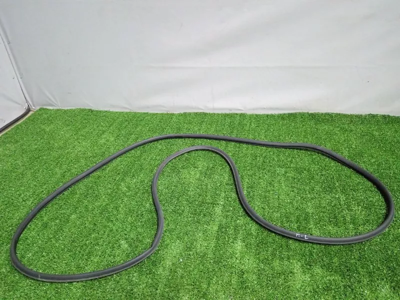 Уплотнитель двери