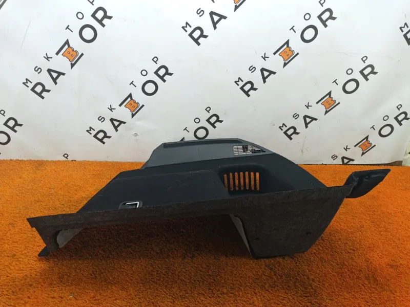 Обшивка багажника