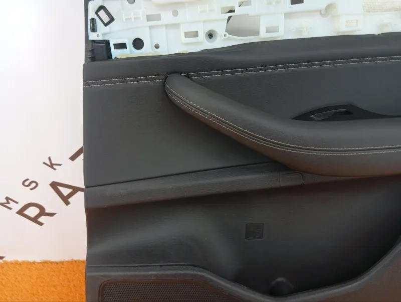 Обшивка двери