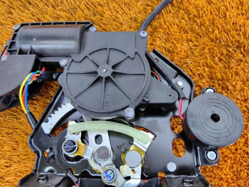 Замок багажника