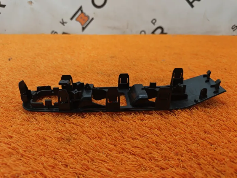 Накладка блока управления стеклоподъемниками