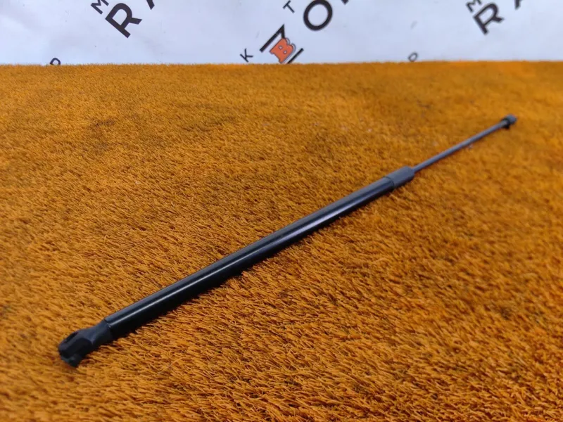 Амортизатор капота