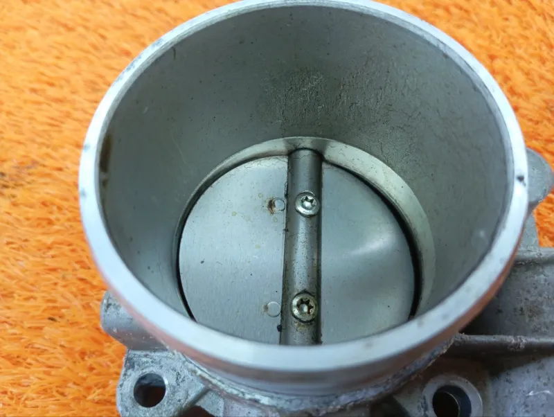 Дроссельная заслонка