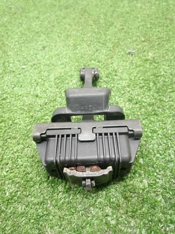 Ограничитель двери