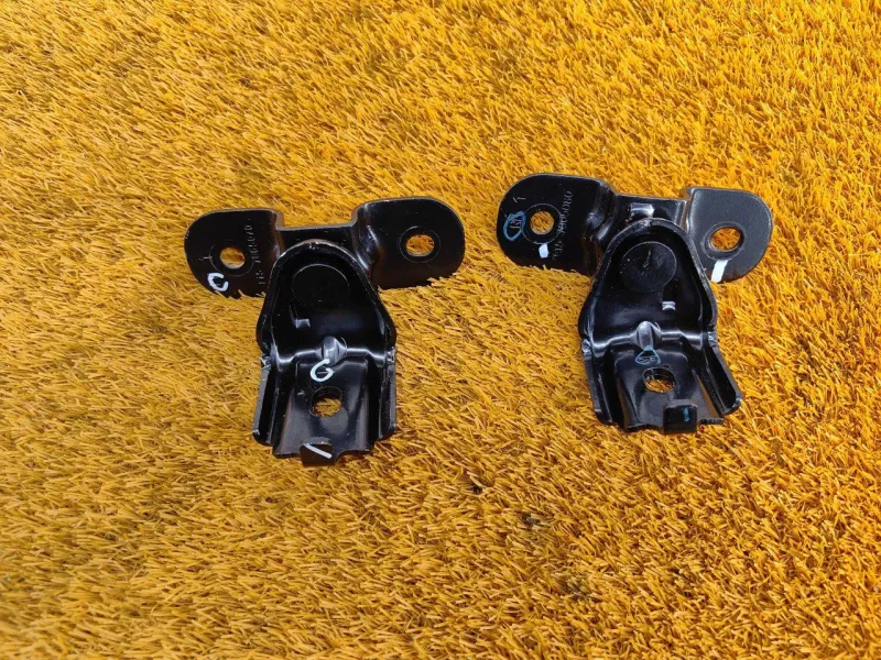 Крепление сиденья