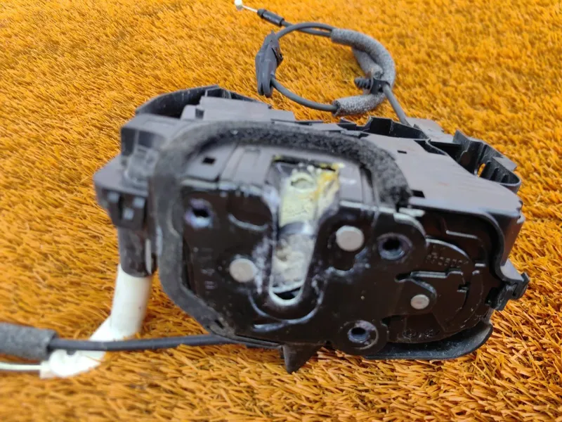 Замок двери