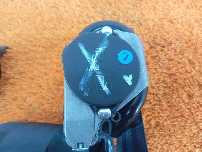 Ремень безопасности