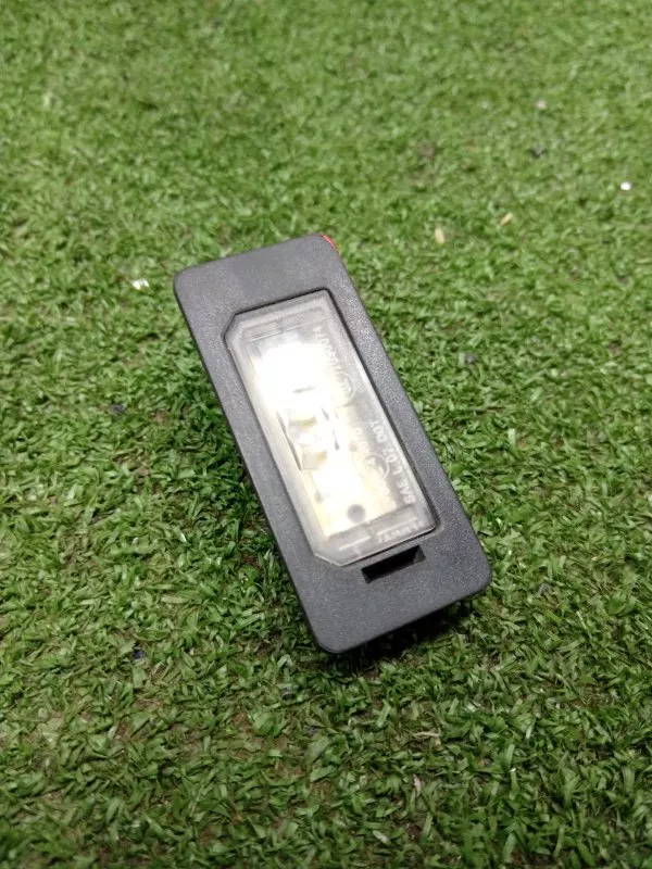 Фонарь подсветки номера