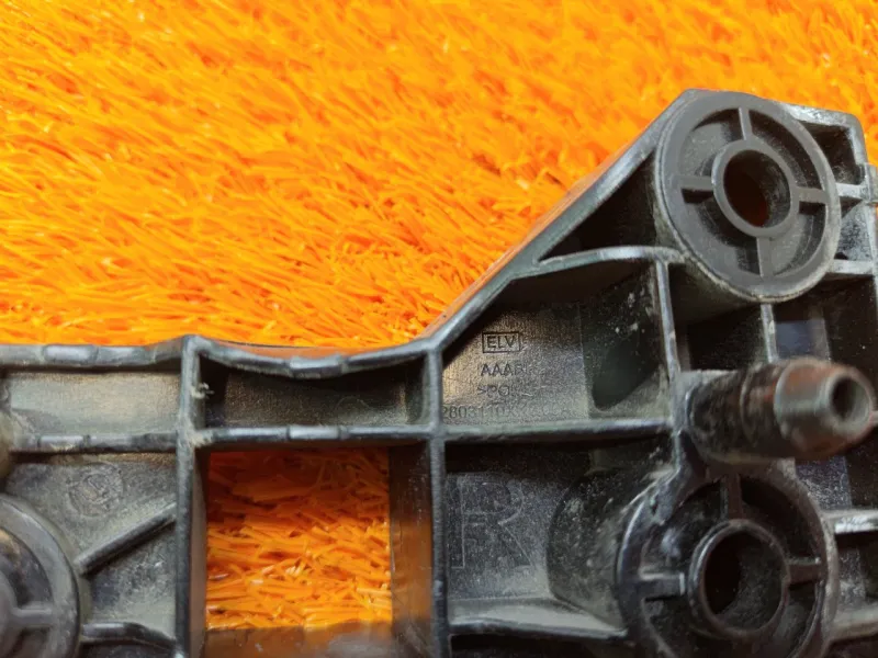 Кронштейн бампера