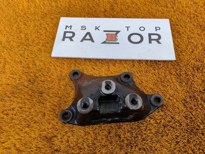 Кронштейн опоры двигателя