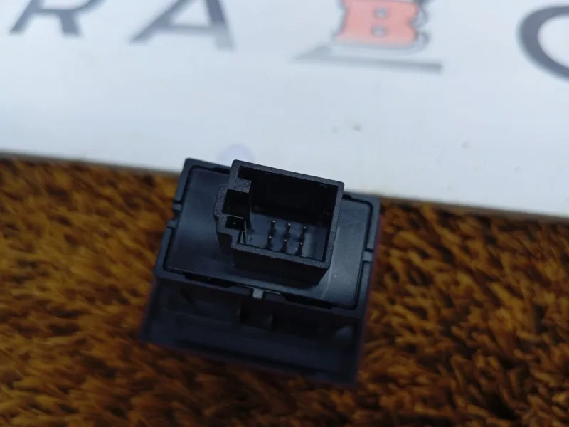 Кнопка аварийной сигнализации