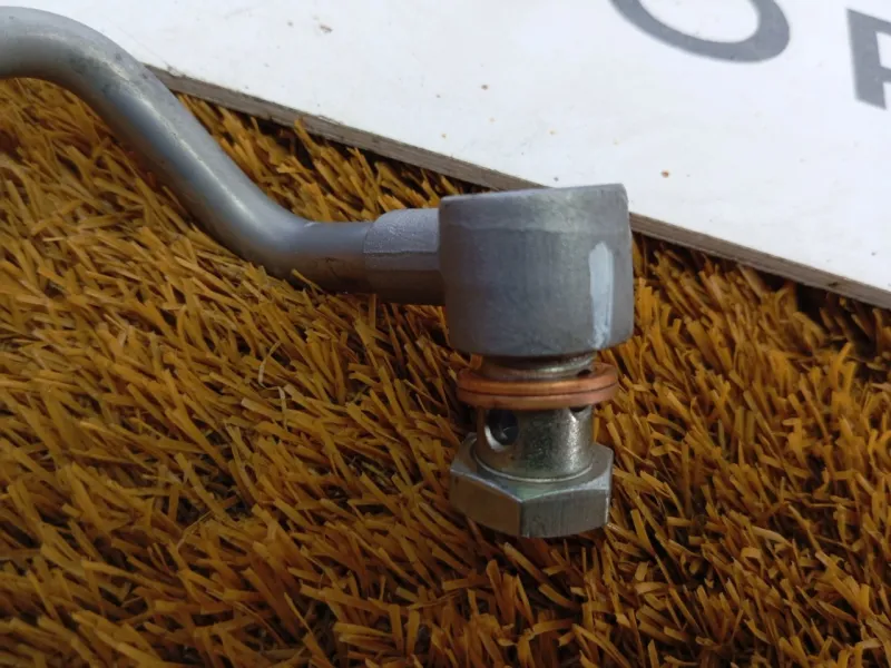 Трубка масляная