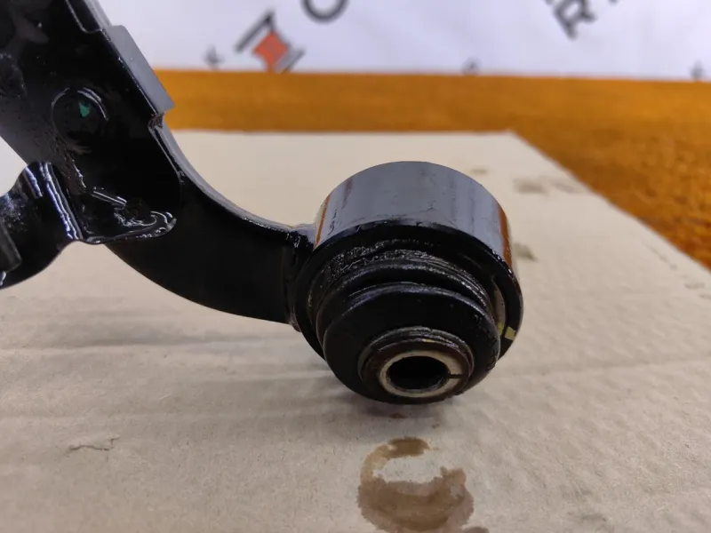 Рычаг поперечный