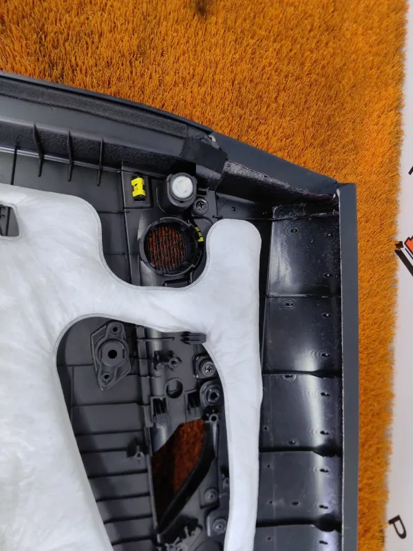 Обшивка двери