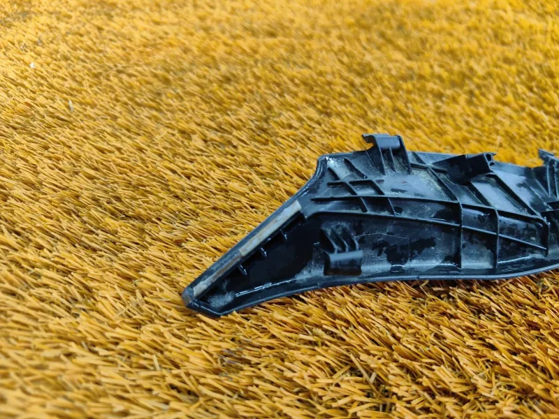 Уголок жабо