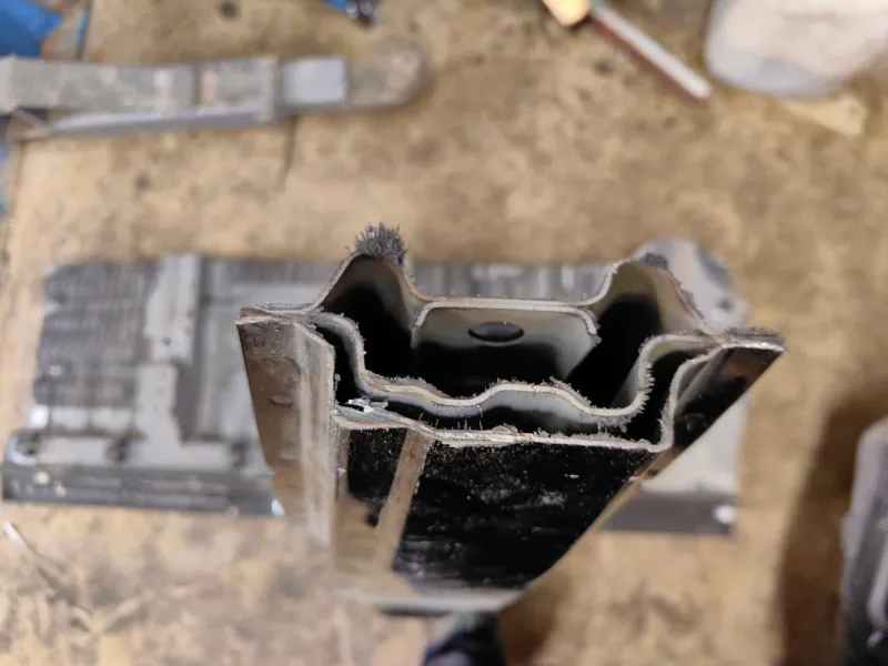 Порог с центральной стойкой