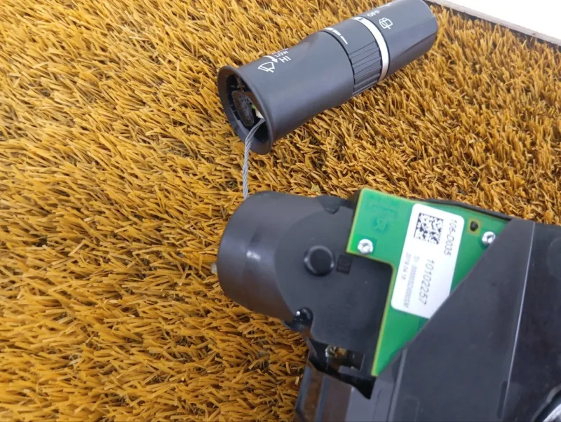 Подрулевой переключатель