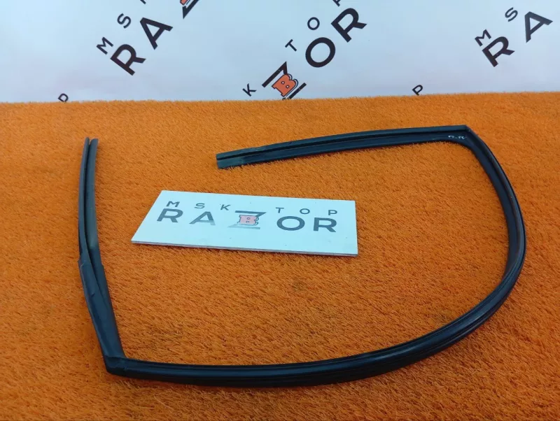 Уплотнитель стекла двери