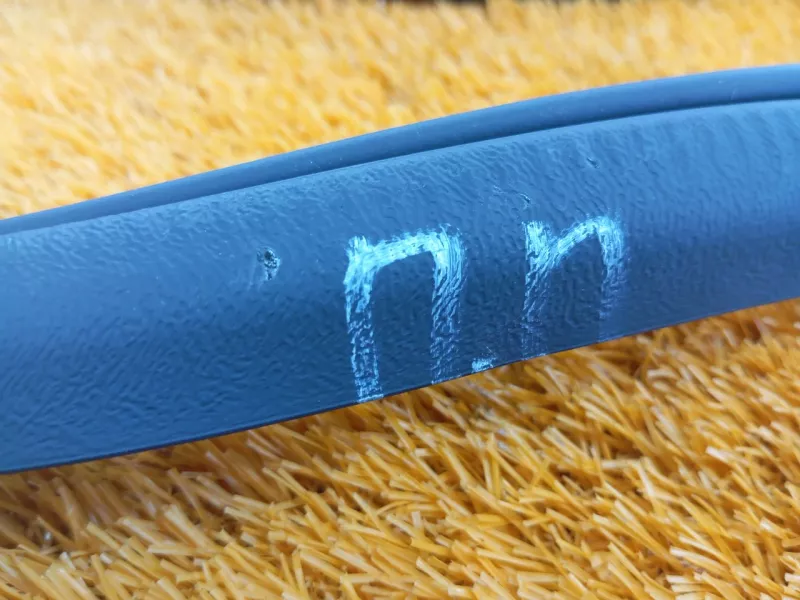 Уплотнитель проема двери