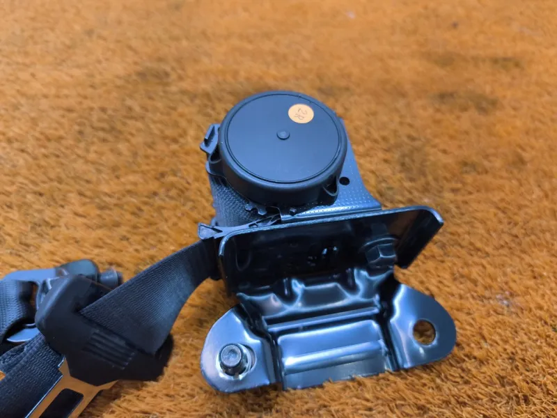 Ремень безопасности