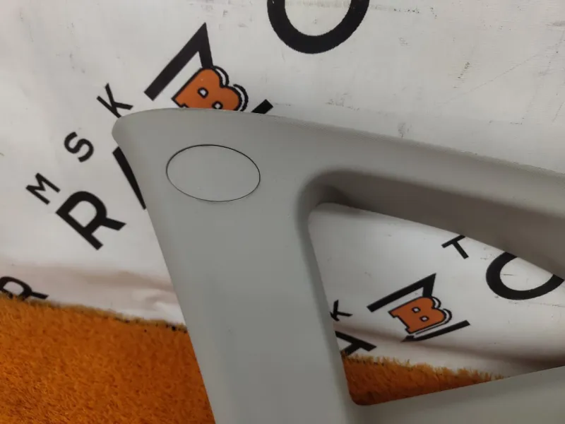 Накладка на стойку кузова