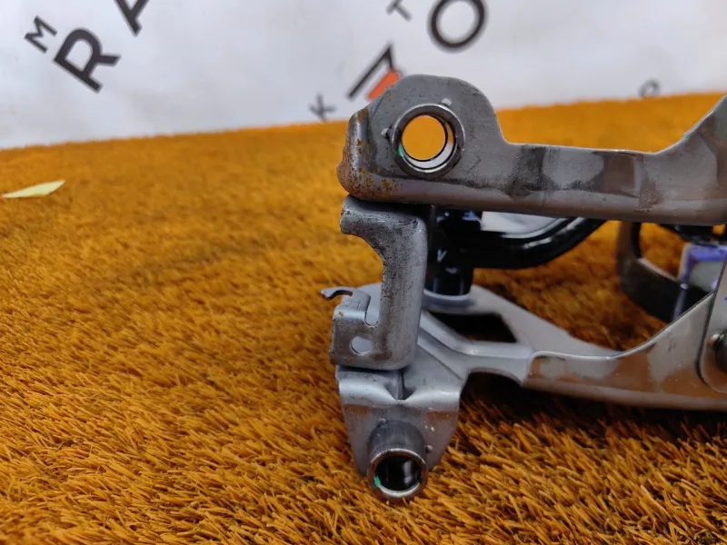 Педаль тормоза