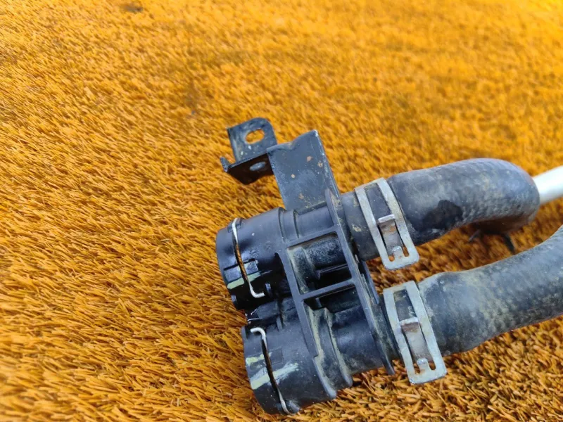 Трубка системы охлаждения