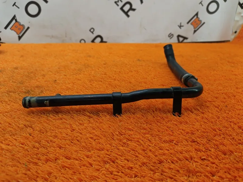 Трубка системы охлаждения