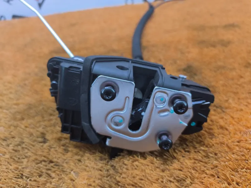 Замок двери